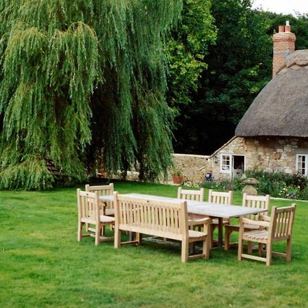 Afton Thatch: Beautiful Thatched Family Cottage Freshwater Exterior photo
